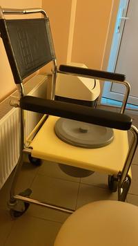 Plz rate my gaming chair | /r/okbuddyretard