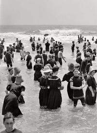 A day at the beach, 1910s