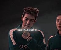 SEÑORITA EXCUSE ME πες