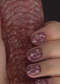 Salami nails