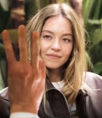 Sydney Sweeney Sees Three Fingers