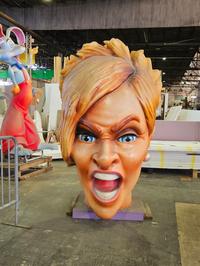 "Angry Karen" from Mardi Gras world | /r/FuckYouKaren