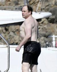 Elon Costanza