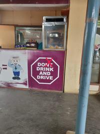 11 dreams YAMUNA EXPRESSWAY HUNGRY? SNICKERS DOWN DRINK AND DRIVE e u rvei
