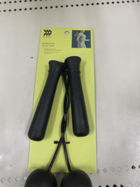all in motion ROPELESS jump rope →Ropeless design with → easy-gide ball-bearing rotation Ideal for cardio workouts in small spaces Λ 1 JUMP ROPE