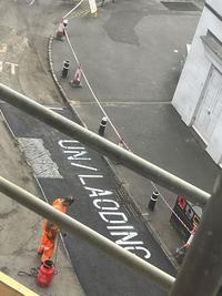 T UN/LADDING