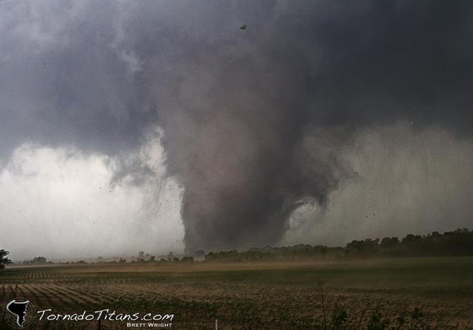 Tornado Titans.com BRETT WRIGHT