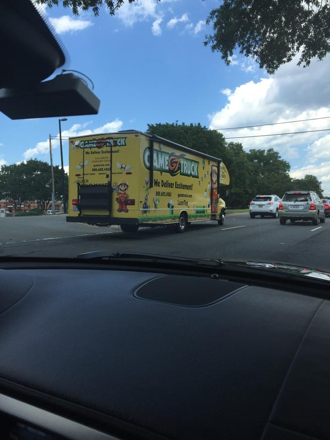 Source: "/r/MarioMaker":https://www.reddit.com/r/MarioMaker/comments/4n0msh/saw_a_mario_maker_truck_didnt_know_where_else_to/