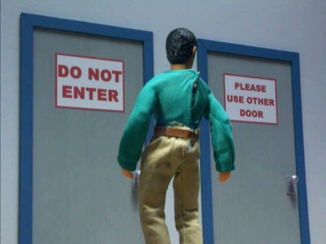DO NOT PLEASE USE OTHER ENTER DOOR
