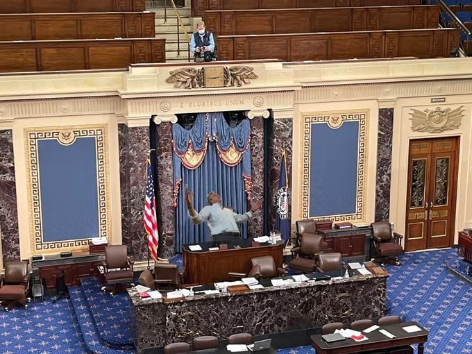 Jeb Bush flawless victory behind the dais in capitol hill