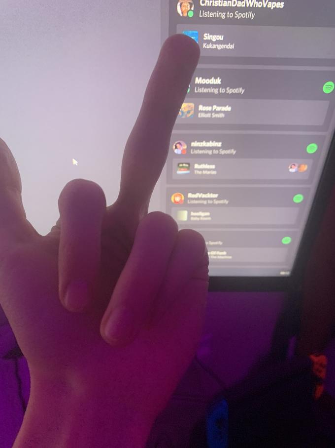 ChristianDadWhoVapes Listening to Spotify Singou Kukangendai Mooduk Listening to Spotify Rose Parade Elliott Smith ninzkabinz Listening to Spotily Ruthless The Marin RedVacktor Listening to Spotify Spotily OFFe