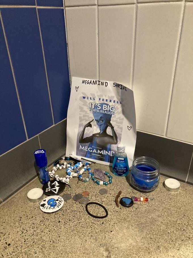 MEGAMIND SHRINE WILL FERRELL IT'S BIG FOR A REASON MEGAMIND ANINT MEGAN