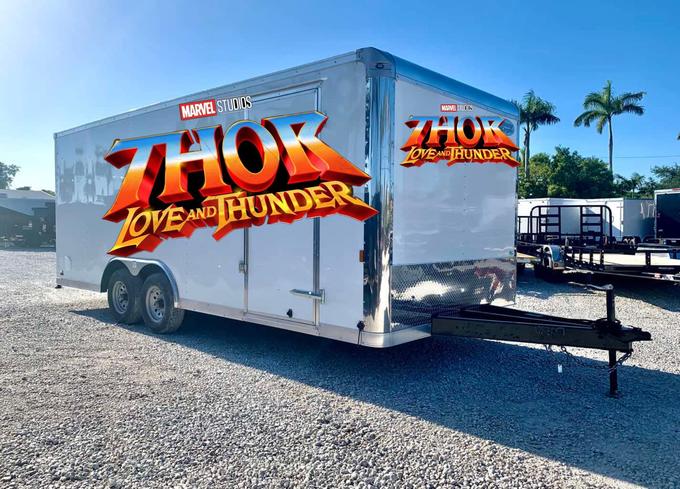 MARVEL STUDIOS HOK OVEAND HUNDER MARVEL STUDIOS THOK TOVE AND HUNDER