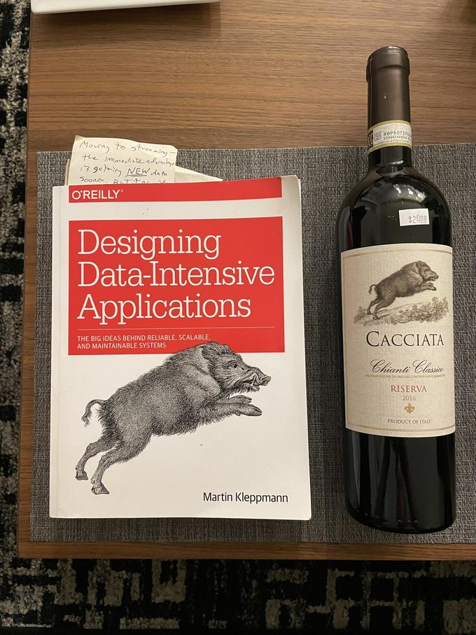 <a href="https://thenewstack.io/the-story-behind-all-the-animals-on-oreillys-book-covers/">Article about the illustrations of the books by O'Reilly</a>.