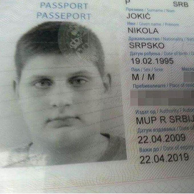 PASSPORT PASSEPORT Tipe bime Surname Nu JOKIĆ SRB Име Swer pame: Clinon NIKOLA Пожалианство / Nationaly / Nic SRPSKO Датум рођечьау to sterist tidyo 888 19.02.1995 Bоn / / Sex M/M Пребивалишле /hace Издат од / Ratheritas MUP R SRBIJ Датум издаване 22.04.2009 Важи до пола с 22.04.2019