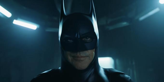 Smirking Batman | Smirking Batman / Man | Know Your Meme