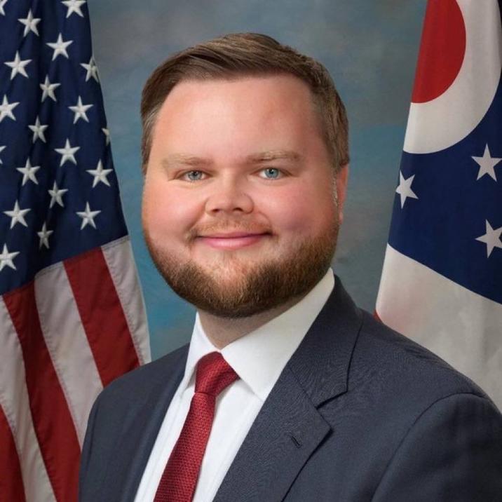 A babyface edit of J.D. Vance's official photograph.