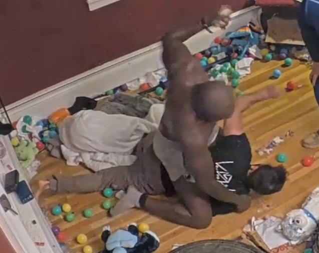 A photo of Burt from "_Fishtank_":https://knowyourmeme.com/memes/subcultures/sam-hydes-fishtank-live season 3 punching another contestant. His full name is Burt Obeng and he's from Newark, New Jersey. _Fishtank_ is a reality web series created by "Sam Hyde":https://knowyourmeme.com/memes/people/sam-hyde and "Jet Neptune":https://knowyourmeme.com/memes/people/jet-neptune that involves a 24/7 livestream.