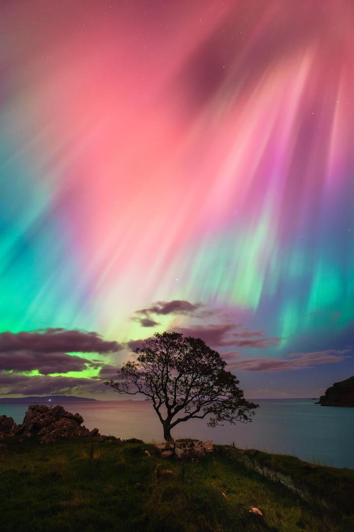 25 Astonishing Images From All Around The Planet | Know Your Meme