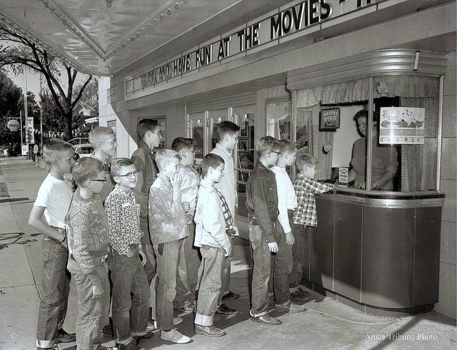 DE FUN AT THE MOVIES MURRRY OPEN AT Ames Tribune Photo