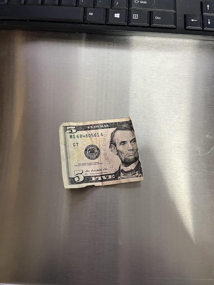 Alt FEDERAL MG 68480561 A G7 UNIRATES WI Shift THIS NOTE IS LEGAL TENDER FOR ALL DEBTS. PUBLIC AND PRIVATE los bumatates his Ga Te of the United States. LINCOLN Ctrl
