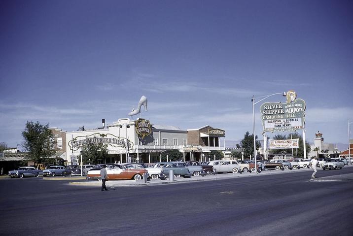 SILVER (STAVERSEPPER BESTAURANT SILVER MORE MORE SLIPPER JACKPOTS GAMBLING HALLO KALANTAN BUBBLES HANK HENRY DANCERS RESTAURANT BAR DANCING 100GIVEN NIGHTLY 100