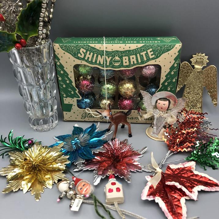 B 25. ram SHINY BRITE REG TRADT MARK AMERICAN MADE MINIATURE ORNAMENTS