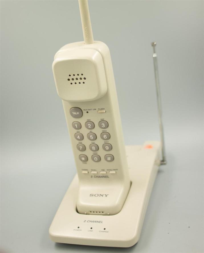 TALK TALK/BATT LOW FLASH ABC 5 8 DEF 3 MNO # 2 CHANNEL SONY 2 CHANNEL POWER LINE CHARGE
