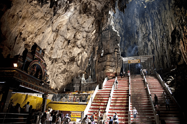 மூலஸ்தானம் MAIN TEMPLE NO SHOES