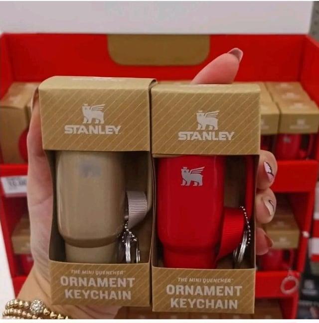STANLEY STANLEY THE MINI QUENCHER ORNAMENT KEYCHAIN THE MINI QUENCHER ORNAMENT KEYCHAIN