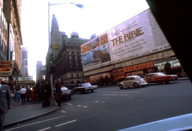 DARD insons nho E LAURENTIS THE BIBIE CHRISTOPHER FRY DINO DE LAURENTIS JOHN HUSTON WWW.HADE INCATRE SEPTEMBER 28 SEATS NOW AT BO Faris WAX MUSEUM