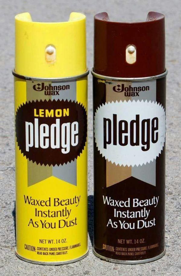 Johnson шах LEMON Johnson шах pledge pledge Waxed Beauty Instantly As You Dust NET WT. 14 OZ. CAUTION: CONTENTS UNDER PRESSURE. FLAMMABLE READ BACK PANEL CAREFULLY Waxed Beauty Instantly As You Dust NET WT. 14 OZ. CAUTION CONTENTS UNDER PRESSURE FLAMMARE READ BACK PANEL CAREFULLY