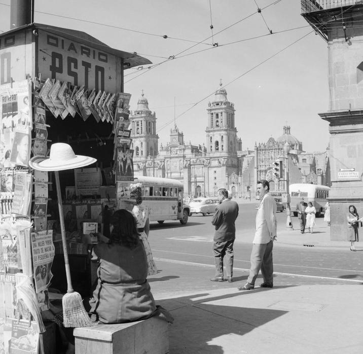 ROKORO MEXIC DIARIO PSID PAI UNA MUJER POPOFF TRATO DE MATARA PEQUENA H Weder RM GR CALLE DE LA