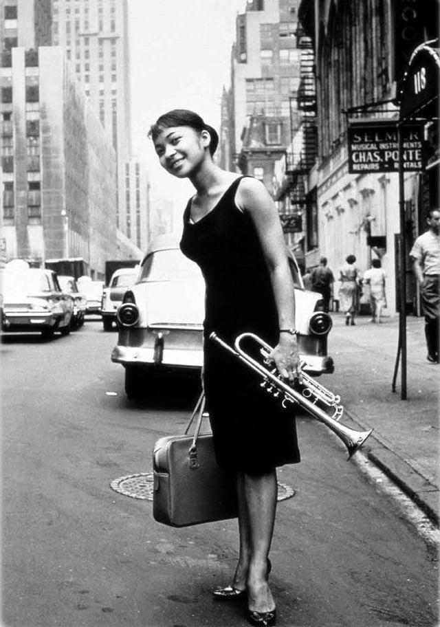 SELM MUSICAL INSTR ENTS CHAS. PONTE REPAIRS-RTALS 216