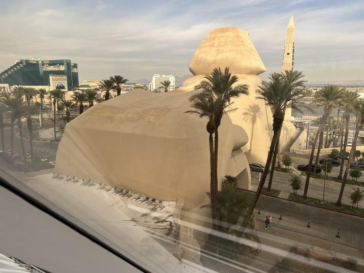 LUXOR