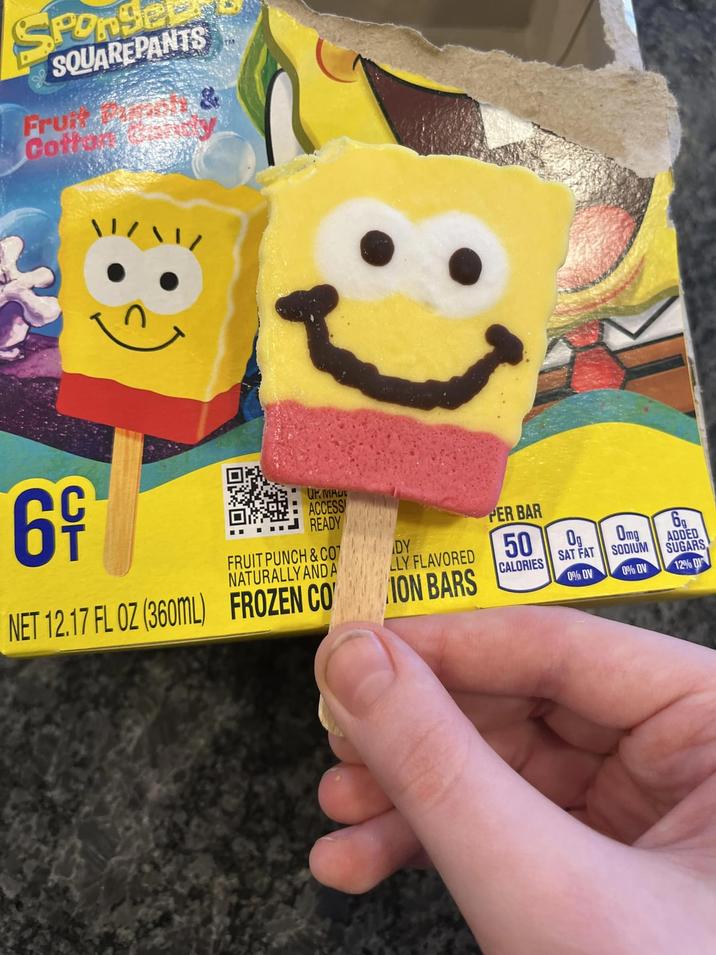 SPONS SQUAREPANTS Frui Cotto 69 UK. MAU ACCESS READY FRUIT PUNCH & CO NATURALLY ANDA NET 12.17 FL OZ (360ML) FROZEN CO DY PER BAR LLY FLAVORED 50 0 SAT FAT CALORIES Omg SODIUM 6 ADDED SUGARS 0% DV 0% DV ION BARS 12% Q