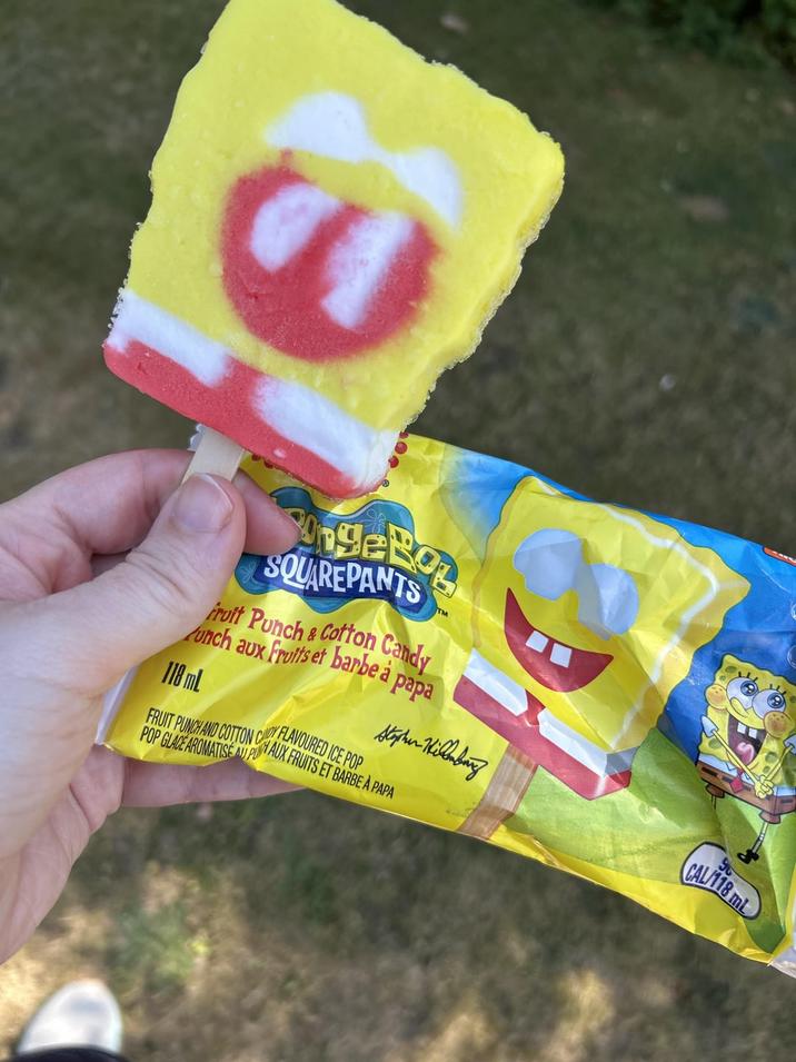 3 SQUAREPANTS Fruit Punch & Cotton Candy Zunch aux fruits et barbe à papa 118 mL FRUIT PUNCH AND COTTON C NOY FLAVOURED ICE POP Stigsten Villabanz POP GLACE AROMATISE A PUNTAUX FRUITS ET BARBE À PAPA CAL/118 mi