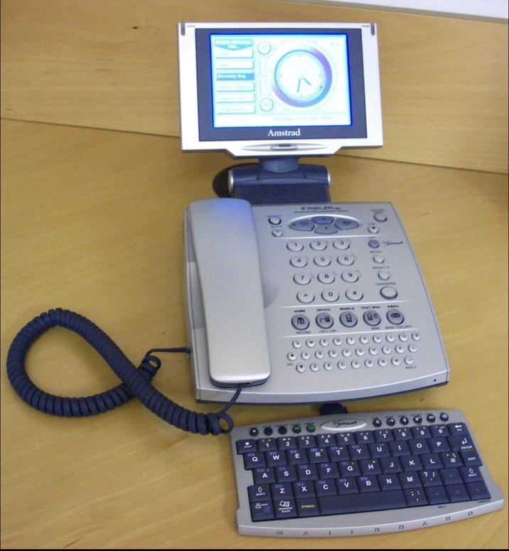 Amstrad DID e-ma OFFICE MOBILE TEXT MAG EMAIL CALL LOS amsur 14 E 1 2 3 830 136 Q W E R 1000-> 123 183 A S D F SHIFT Z x C B B en SEIG GALBE ENTER K D B 9 A RE