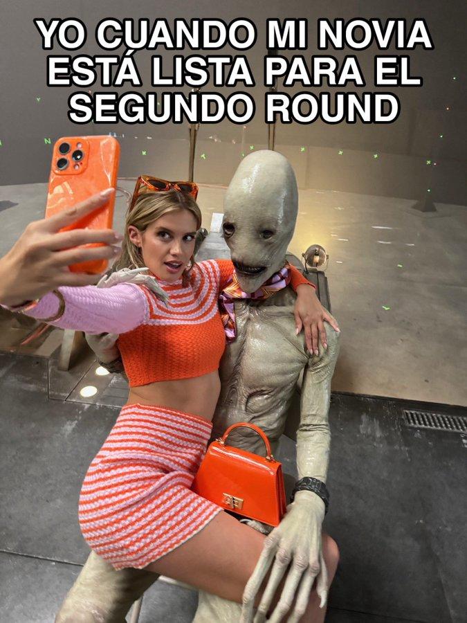 A spanish meme using the Eve and Mr. Handsome selfie photo. The meme translates to, "Me when my gf is ready for a second round."