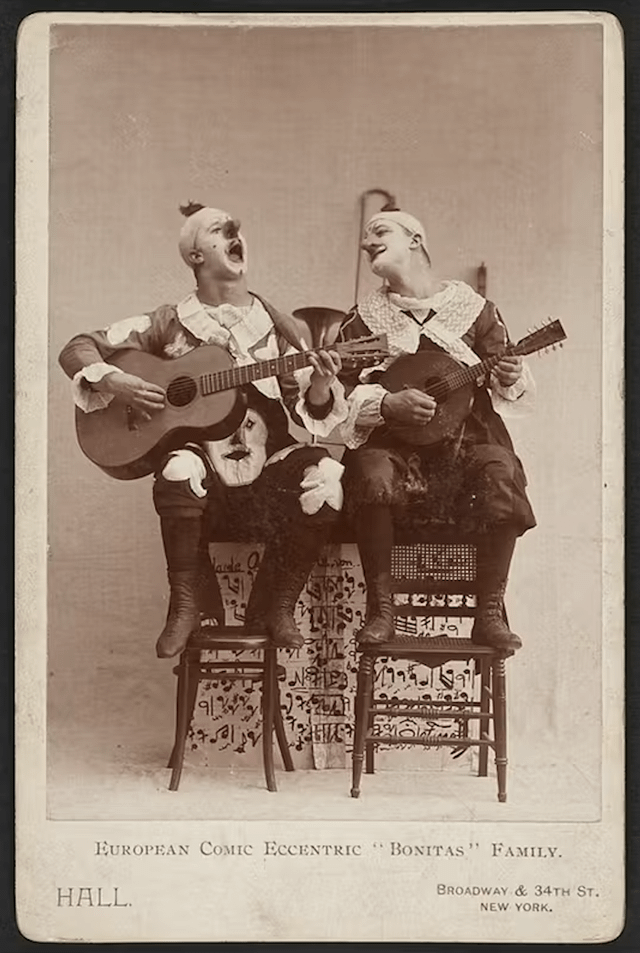 Late N S EUROPEAN COMIC ECCENTRIC BONITAS" FAMILY. BROADWAY & 34TH ST. HALL. NEW YORK.