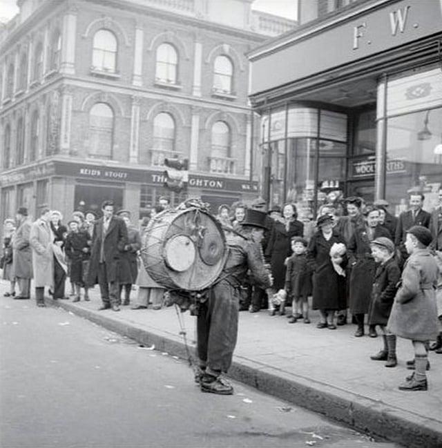 FW WOOK THS BEIDS STOUT TH GHTON