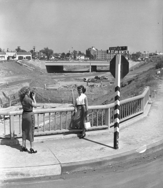 AVE FOUNTAIN N.ST.ANDREWS PL