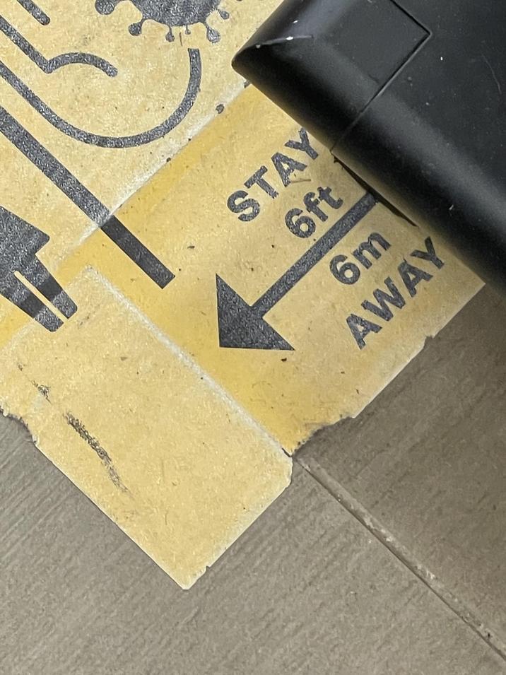 STAY 6ft 6m AWAY