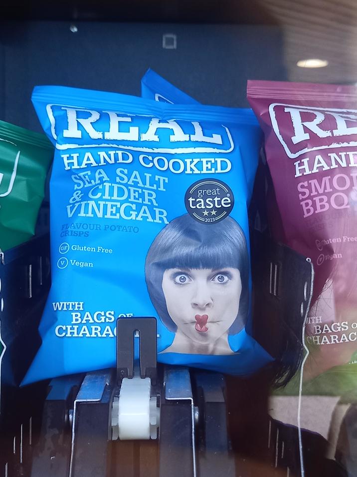 REAL RE HAND COOKED SEA SALT & CIDER VINEGAR FLAVOUR POTATO CRISPS GF Gluten Free V Vegan great tåste HANI SMO BBQ ⭑⭑ 2023 FLAVOUR RISES Gluten Free Ovogan WITH BAGS OF CHARA ITH BAGS o CHARAC
