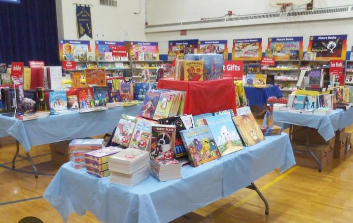 Holiday Crawfo Preschool Presched POPPY PLACE 99 Chil mi t Gifts Picture Books Coal Deg Schoo Picture Books SuppJanes Teen Reads NICHOL an