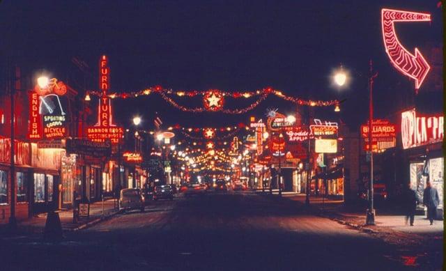 WOOLISH SPORTING ww BICYCLE L BANNON OS Godde APPLI BILLIARDS