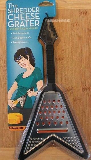 The SHREDDER CHEESE GRATER a shredder for your cheddar •Stainless steel Dishwasher safe Ready to rock -GAMA-GO Chzkaknoetotak 00000 0000 000 00000