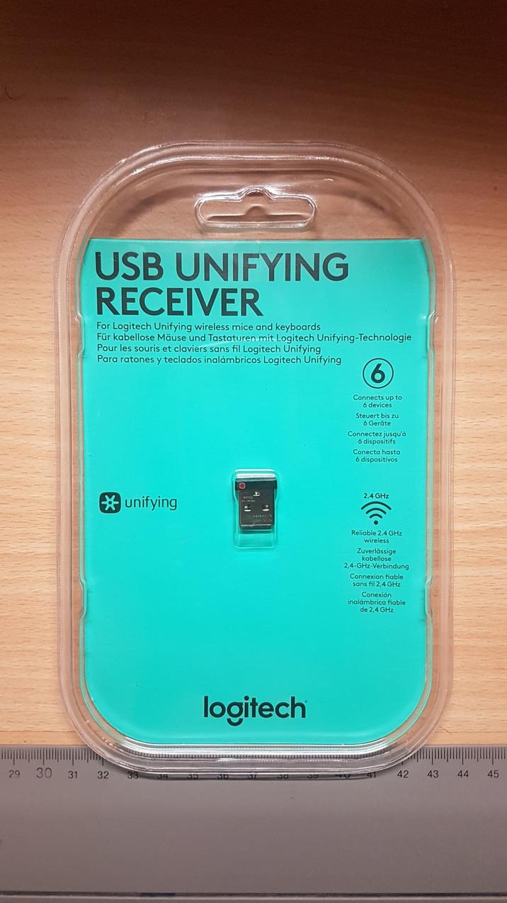 USB UNIFYING RECEIVER For Logitech Unifying wireless mice and keyboards Für kabellose Mäuse und Tastaturen mit Logitech Unifying-Technologie Pour les souris et claviers sans fil Logitech Unifying Para ratones y teclados inalámbricos Logitech Unifying 6 Connects up to 6 devices Steuert bis zu 6 Geräte Connectez jusqu'à 6 dispositifs Conecta hasta 6 dispositivos 29 30 31 32 unifying logitech 2.4 GHz Reliable 2.4 GHz wireless Zuverlässige kabellose 2,4-GHz-Verbindung Connexion fiable sans fil 2,4 GHz Conexión inalámbrica fiable de 2,4 GHz 42 43 44 45