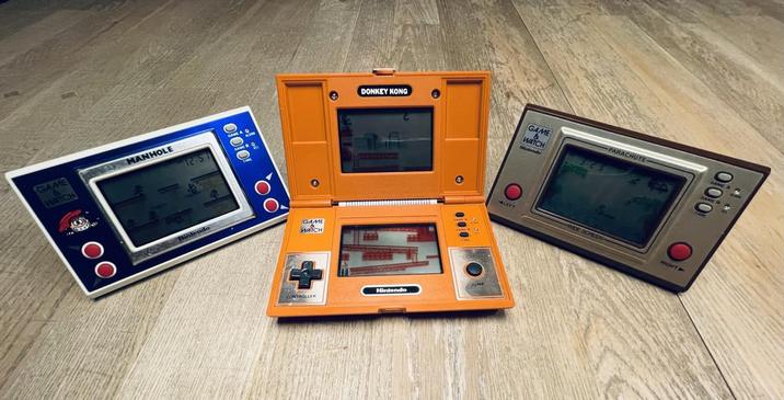 MANHOLE oioio! $ 00 DONKEY KONG Ο C 000 000 O