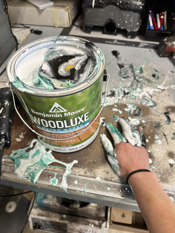 Benjamin Moore WOODLUXE CK ATER Advan SE STAIN SIDING EXTERIOR ST eti Muled All-Weatherdertien ons drm Finish that I UV & Milde EXTERIOR SOLID BASE 2 unt Coating 694 2X